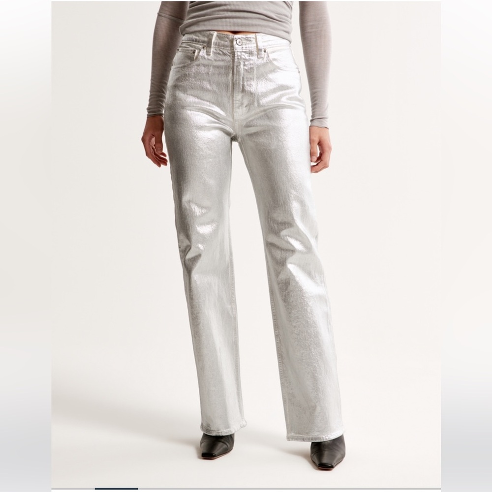 Abercrombie & Fitch High Rise 90’s Relaxed Jeans